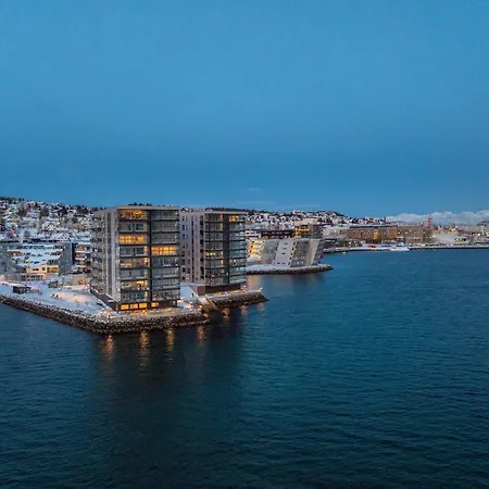 Premium Waterfront Sea And Mountain View *