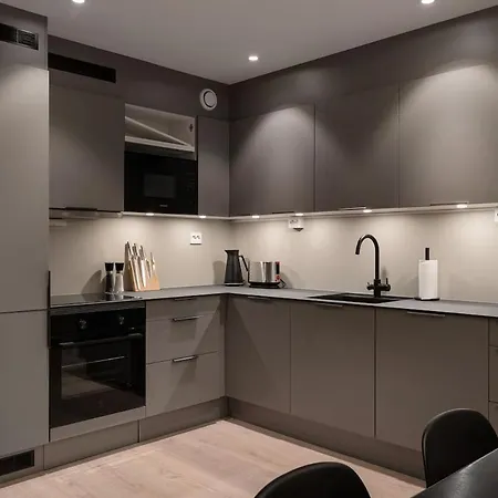 דירה Premium Waterfront Sea And Mountain View *