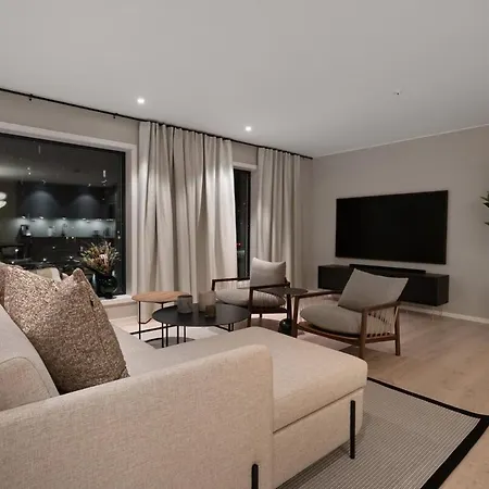 Premium Waterfront Sea And Mountain View דירה טרומסה
