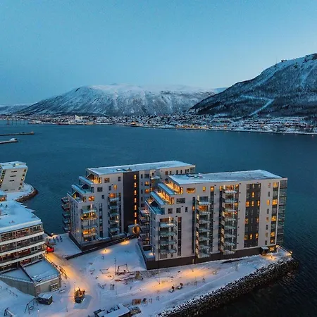 Premium Waterfront Sea And Mountain View *